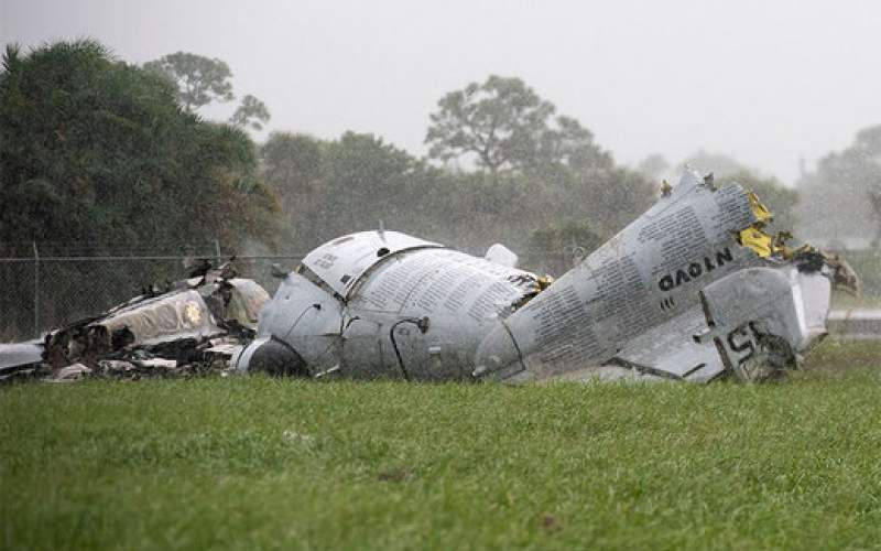 سقوط هواپیما در مسابقه پرواز نمایشی آمریکا