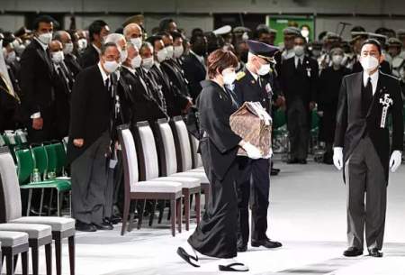 خشم ژاپنی‌ها از برگزاری یك مراسم پرهزینه