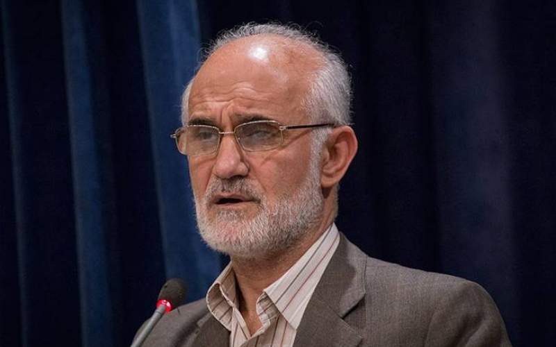 دانشگاه در ایران هنوز هم نهادی غیر خودی و مزاحم تلقی می‌شود