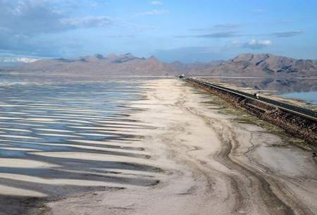 دریاچه ارومیه خشک نشده، اما حال خوبی ندارد