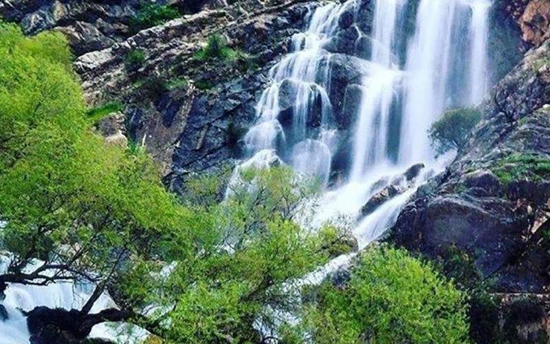 آشنایی با آبشار نوژیان در خرم آباد /فیلم