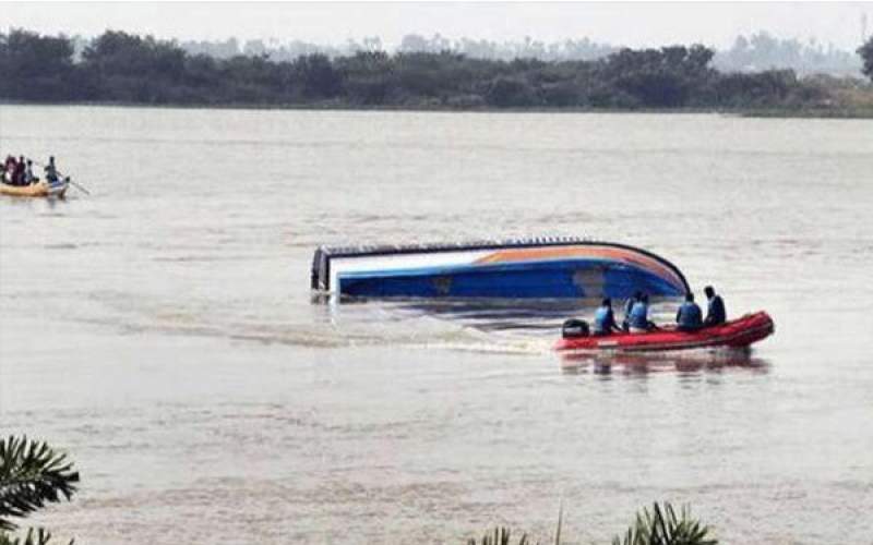 مرگ ۱۰ دانش‌آموز در حادثه غرق شدن قایق