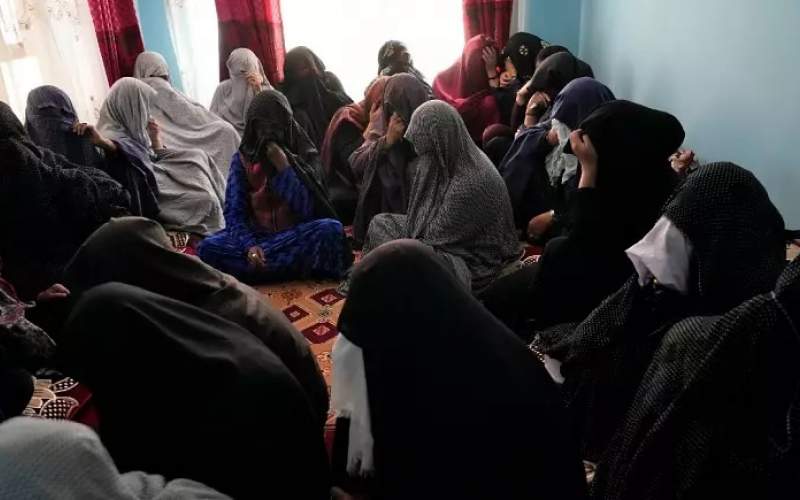 شلاق طالبان بر سر و جان دانشجویان دختر