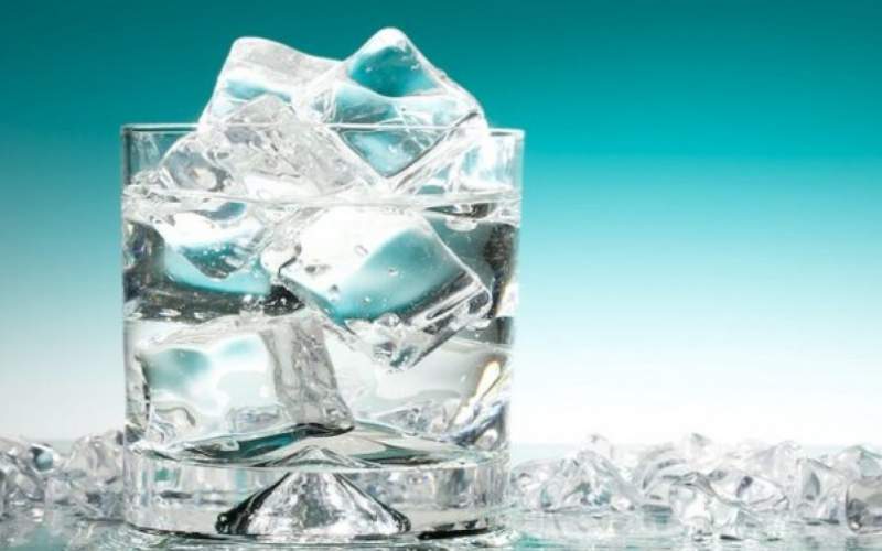 با نوشیدن آب یخ چه اتفاقی در بدن ما می‌افتد؟