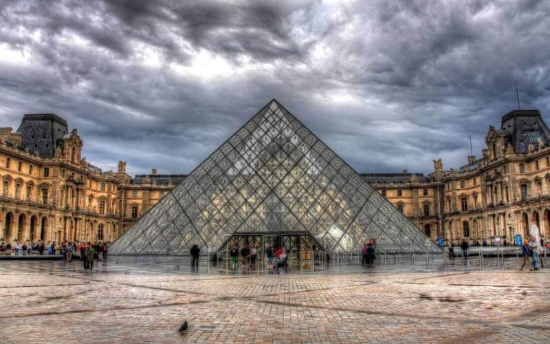موزه لوور پاریس چگونه آباد شد؟