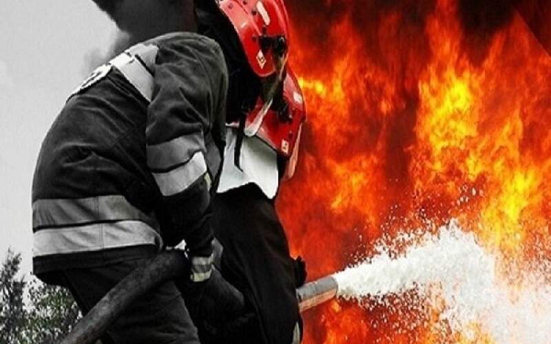 دودگرفتگی ۱۵کارگر درحادثه آتش‌سوزی کارخانه