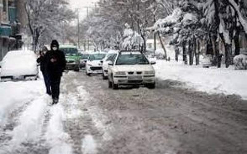 بارش برف شدید در پردیس تهران/فیلم
