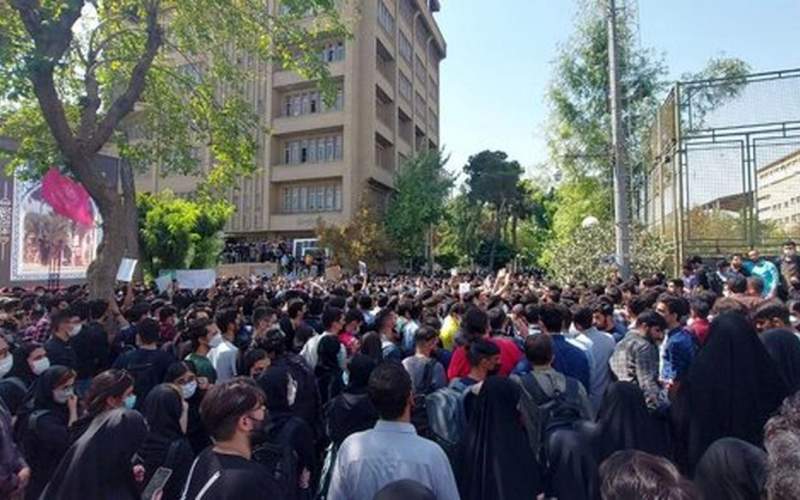 تمسخر مطالبات دانشجویان در  کیهان