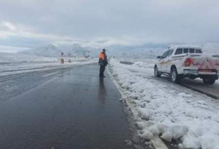 بارش برف و باران در جاده‌های ۴ استان