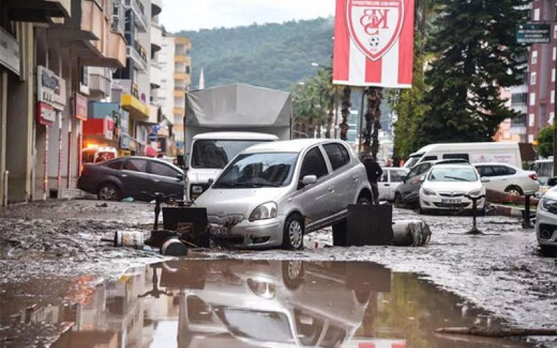 بارش شدید باران و جاری شدن سیل در آنتالیا