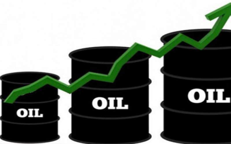 روند صعودی نفت با افت دلار تقویت شد