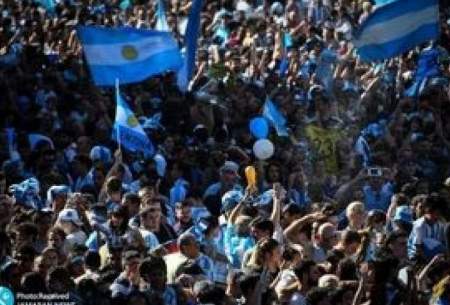 اشک شوق دوره‌گرد آرژانتینی به خاطر پیراهن مسی