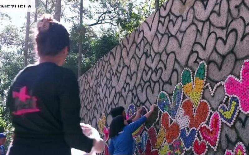 نقاشی دیواری اتحاد در کاراکاس /فیلم