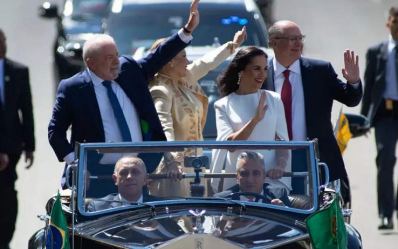 لولا به کاخ ریاست جمهوری برزیل برگشت
