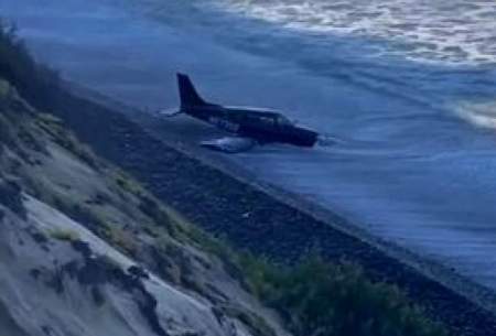 فرود اضطراری یک هواپیما در ساحل /فیلم