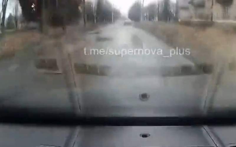 انفجار مهیب در دونتسک مقابل یک خودرو/فیلم