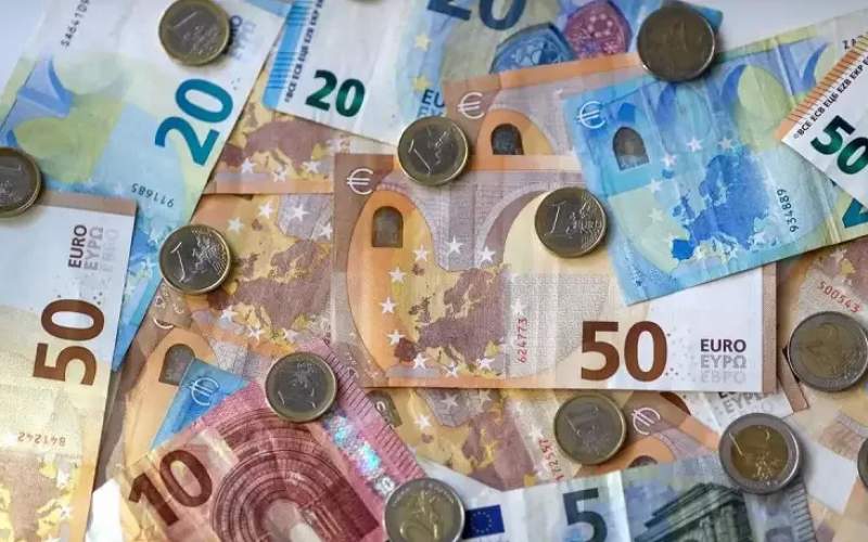 کدام بانک‌ها یورو دولتی عرضه می‌کنند؟