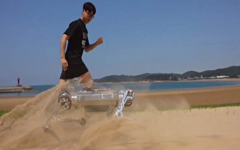 سگ رباتیکی با سرعت ۳ متر در ثانیه