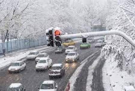 آغاز بارش شدید برف در تهران /فیلم