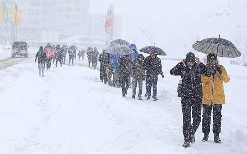 شدت گرفتن بارش برف و باران ۱۳ استان کشور