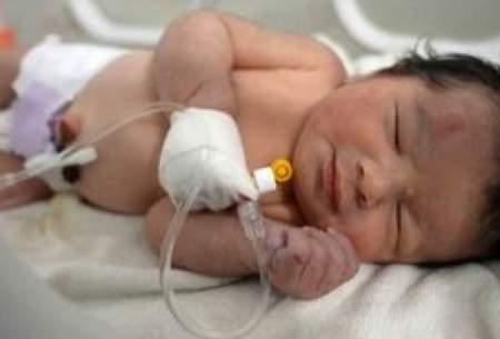 تولد یک نوزاد زیر آوار پس از کشته شدن مادرش