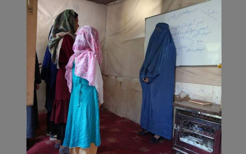 چرا طالبان به زنان اجازه تحصیل نمی‌دهد؟