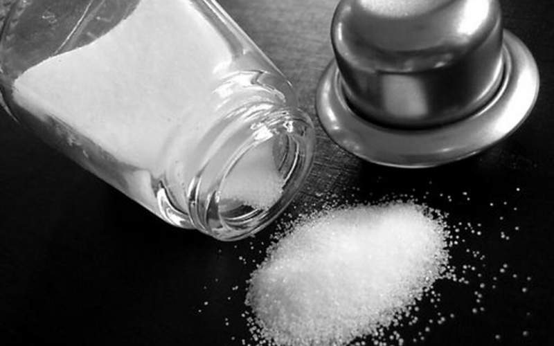 با کاهش این ۱۵ماده غذایی مصرف نمک را کم کنید