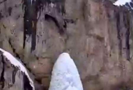 تصاویری باورنکردنی از آبشاری در تهران که یخ زد