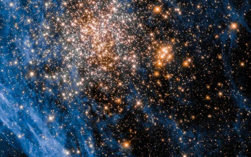 خوشه‌ ستاره‌ای در نزدیکی ابر ماژلانی بزرگ