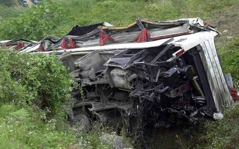 تصادف شدید کامیون با ۳ اتوبوس در هند