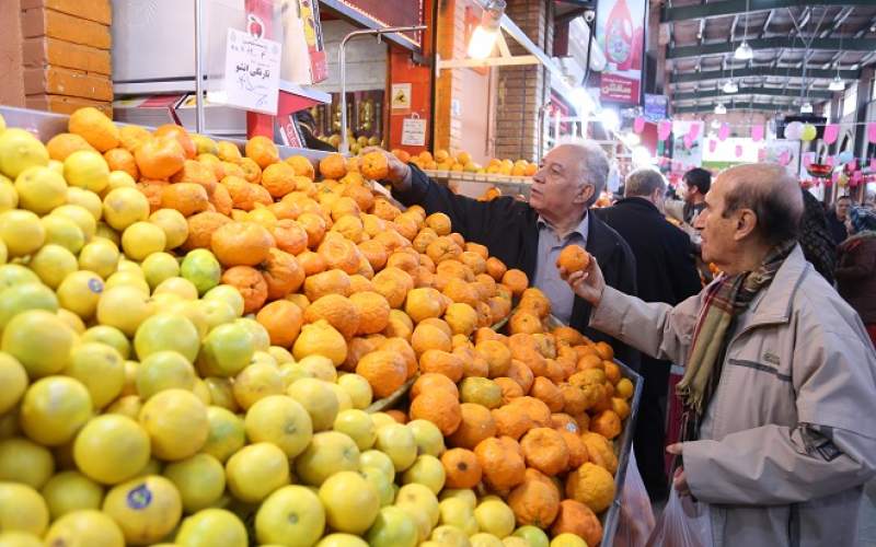 مشتریان قدرت خرید میوه درجه یک را ندارند