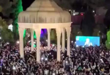 لحظه پرشکوه تحویل سال ۱۴۰۲ در حافظیۀ شیراز