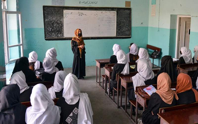 چرا طالبان به دختران اجازه آموزش نمی‌دهد؟
