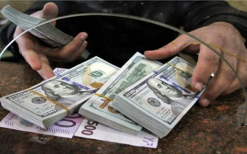 ادعای جنجالی کارشناس صداوسیما درباره دلار