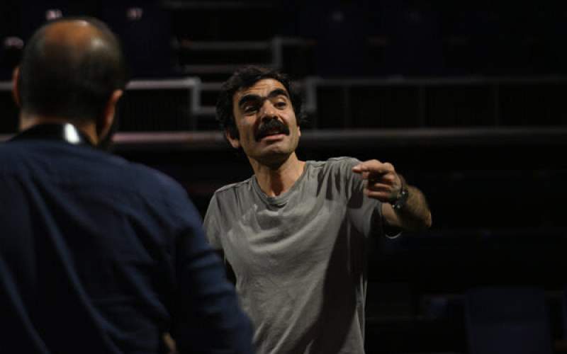 حسین کیانی، نمایشنامه‌نویس و کارگردان سرشناس تئاتر کشور