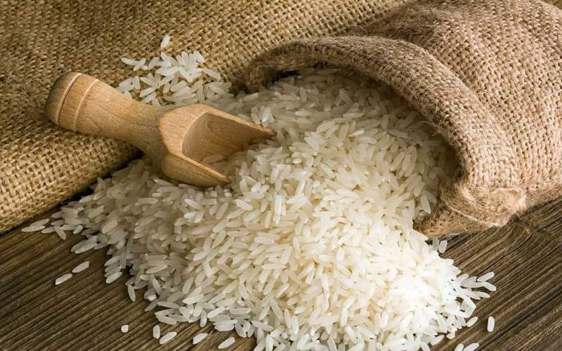 مردم به خرید نیم کیلویی برنج ایرانی روی آورده‌اند
