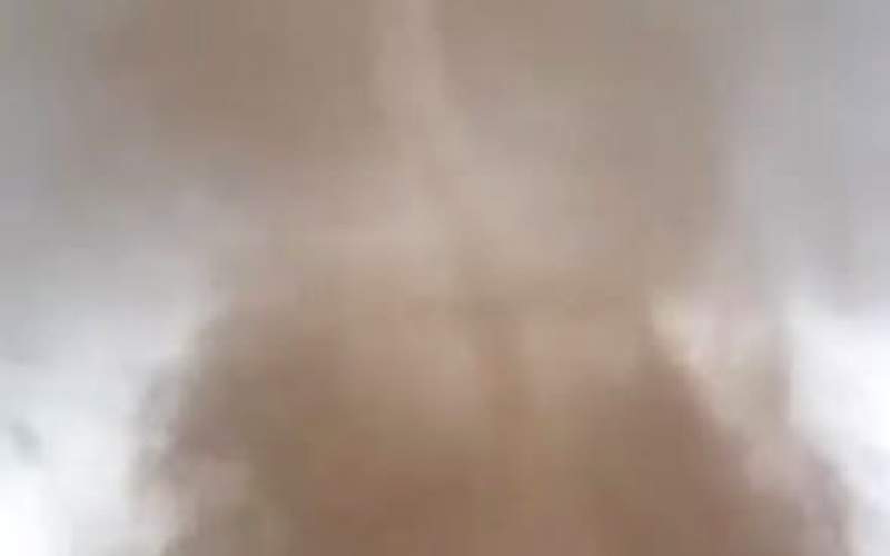تصاویر آخرالزمانی از گردباد در عمان! /فیلم