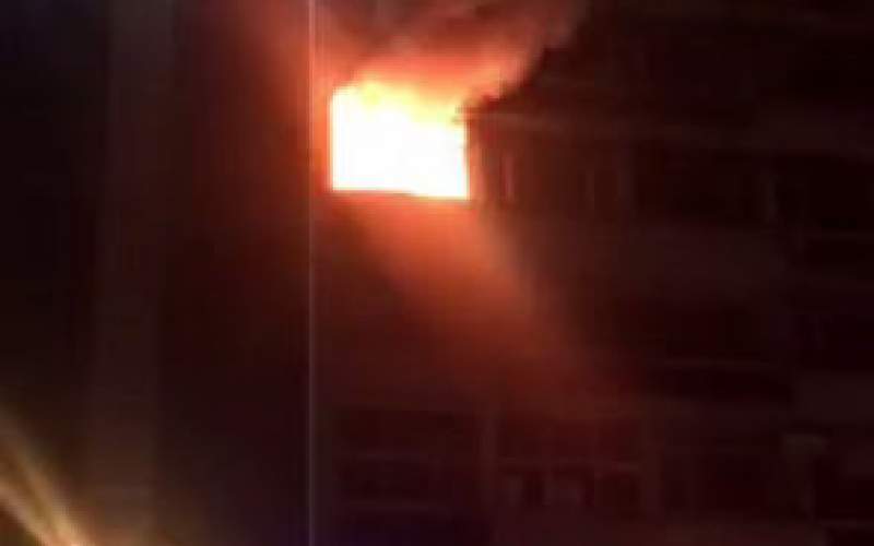 آتش‌سوزی مهیب در یک ساختمان در تهران /فیلم