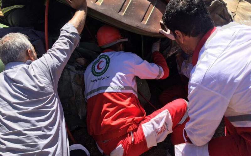 ۲۷ کشته و مصدوم در واژگونی اتوبوس درقزوین