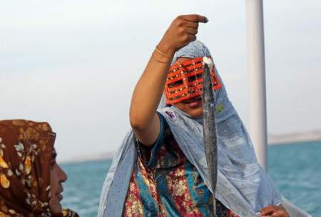 زنان ماهیگیر در جزیره هنگام  <img src="https://cdn.baharnews.ir/images/picture_icon.gif" width="16" height="13" border="0" align="top">