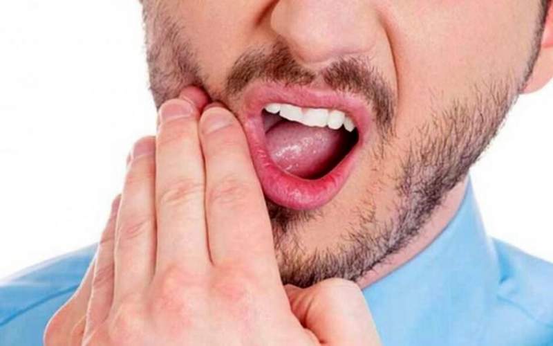 ۷ روش فوری برای تسکین دندان درد در منزل