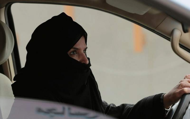 کار عجیب زن عربستانی پس از تصادف /فیلم