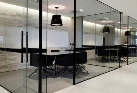 دلایل استفاده از پارتیشن شیشه ای اداری در دفاتر و مراکز تجاری مهم