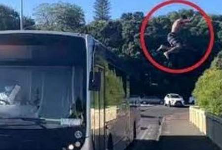 اقدام به خودکشی یک جوان در داخل اتوبوس