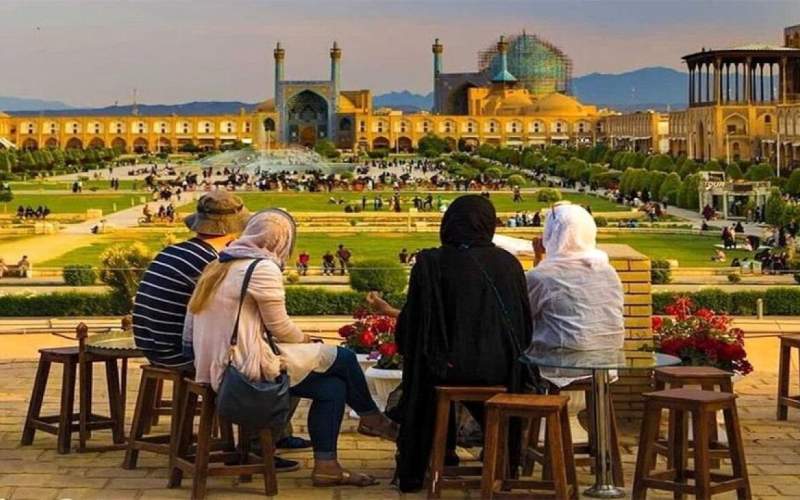 بسیاری از گردشگران خارجی، نام ایران را از فهرست خود کرده‌اند