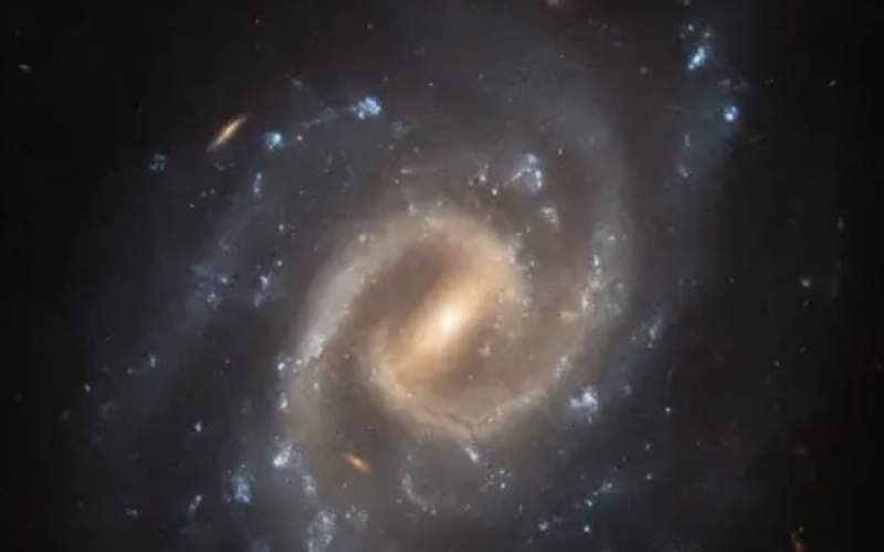 هابل کهکشانی را رصد کرد که میزبان یک انفجار ابرنواختر بود