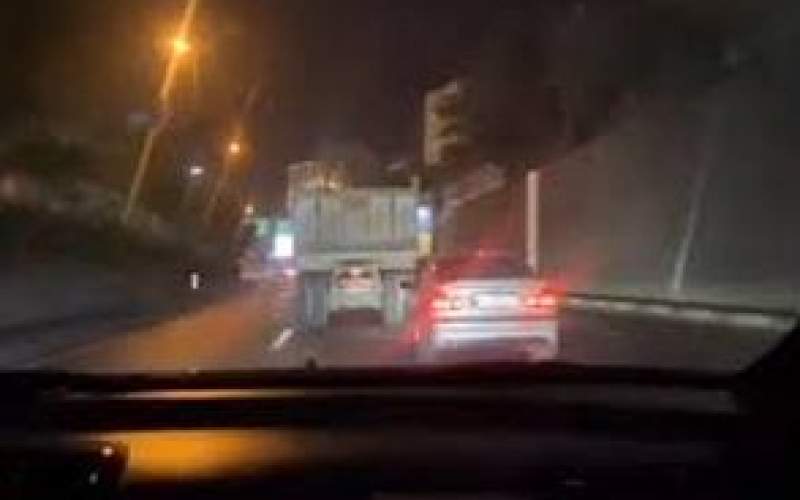 حرکات جنون‌آمیز رانندهBMW و کامیون در تهران