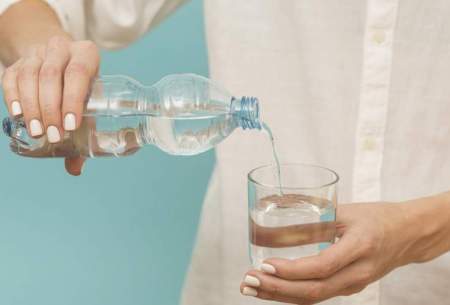 نوشیدن بیش از حد آب چه بلایی سر بدن می‌آورد؟