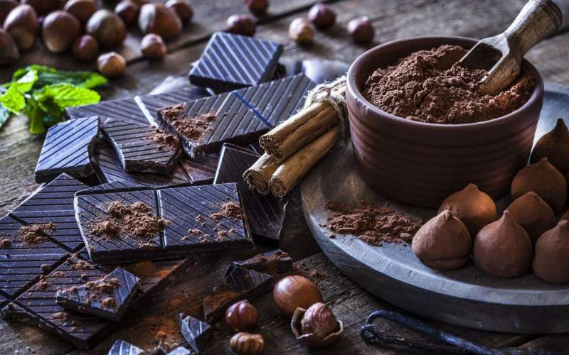 ۷ خاصیت شگفت انگیز شکلات تلخ برای سلامت