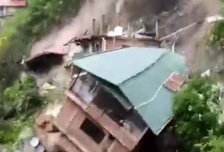 خانه‌ها پس از رانش زمین در هیمالیا فرو ریختند